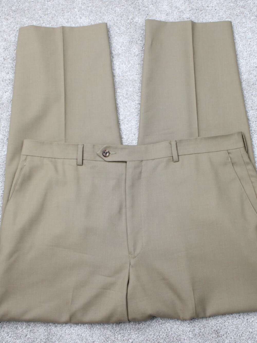 Jos. A. Bank Pants Mens 37x30 Beige 100% Wool Tailored Fit Traveler's Collection